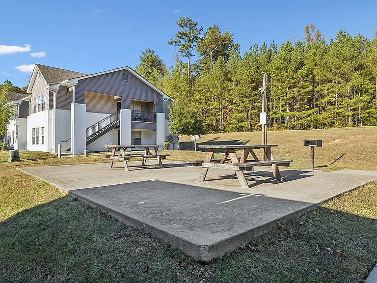 Picnic and grilling stations