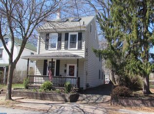 835 N Charlotte St, Pottstown, PA