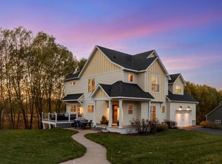 11258 Deerwood Ln N, Osseo, MN 55369