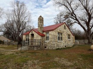 215 Hill Ave, Mammoth Spring, AR 72554