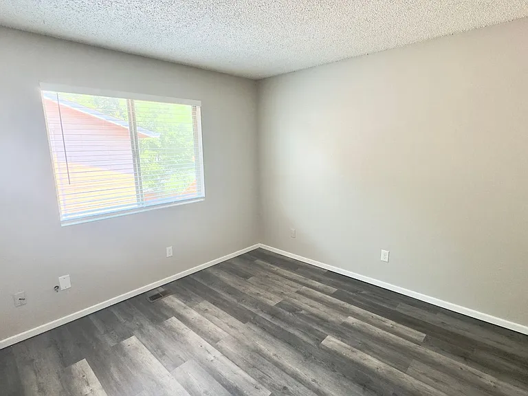 2609 E Dale St. — Photo 20