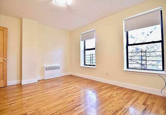 4th image of 136 W 131st St #3