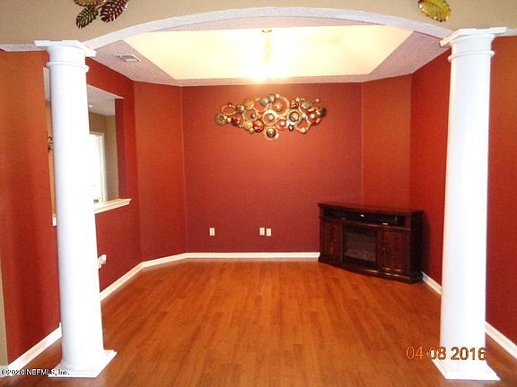 5th image of 8015 Tuxford Ln