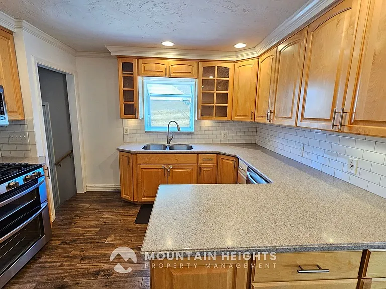 2473 S Hartford St — Photo 9