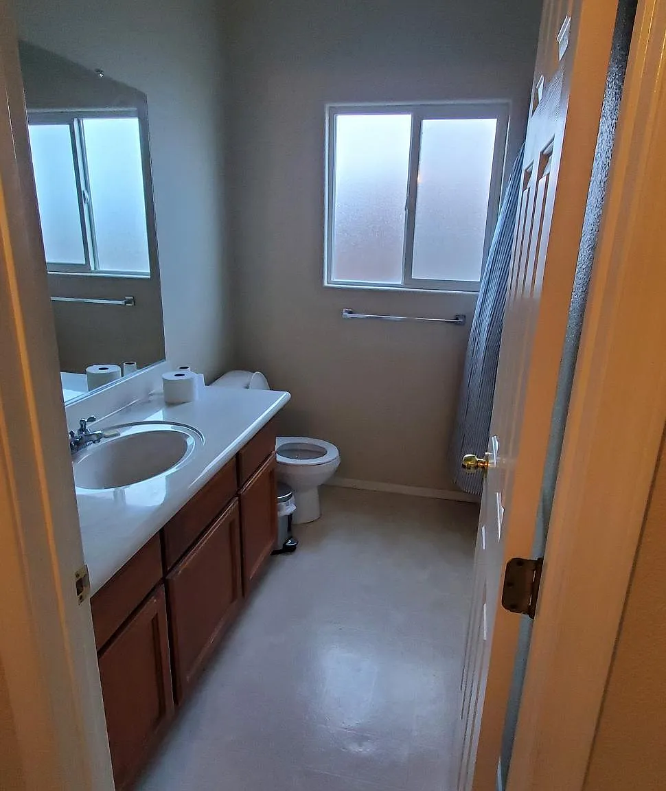 2645 W Babcock Ave — Photo 1