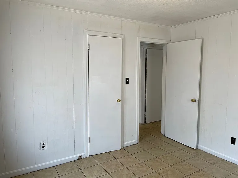 1009 Cassell St — Photo 11