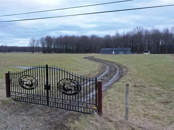 5388 Root Rd, Conneaut, OH 44030