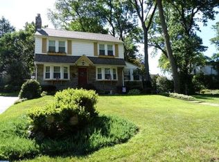 221 S Llanwellyn Ave, Glenolden, PA 19036