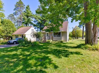 2 Thomson Cres, Deep River, ON K0J1P0