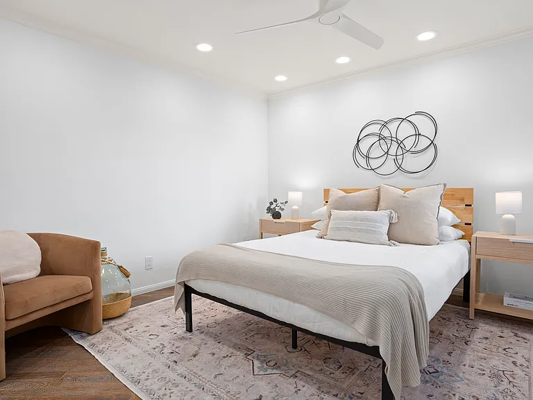 239 S Helix Ave #22 — Photo 13