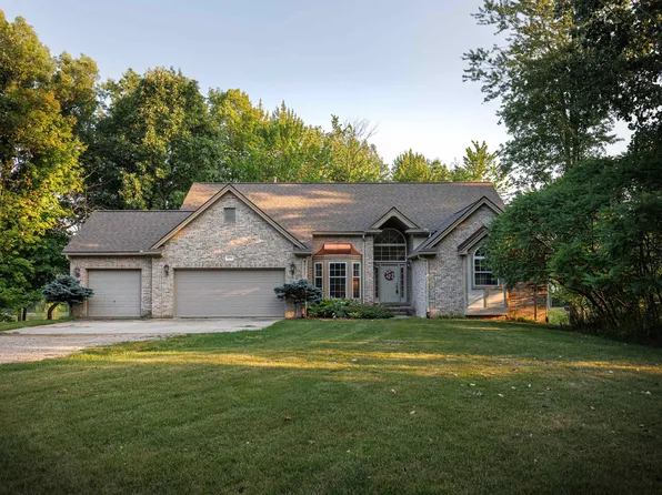 4779 Cusenza Dr, Otter Lake, MI 48464