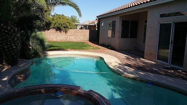 Pool and Jacuzzi in Huge Back Yard