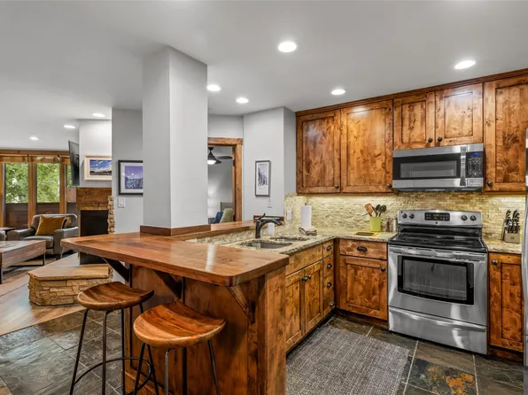 2800 Village Drive UNIT 1102, Steamboat Springs, CO 80487