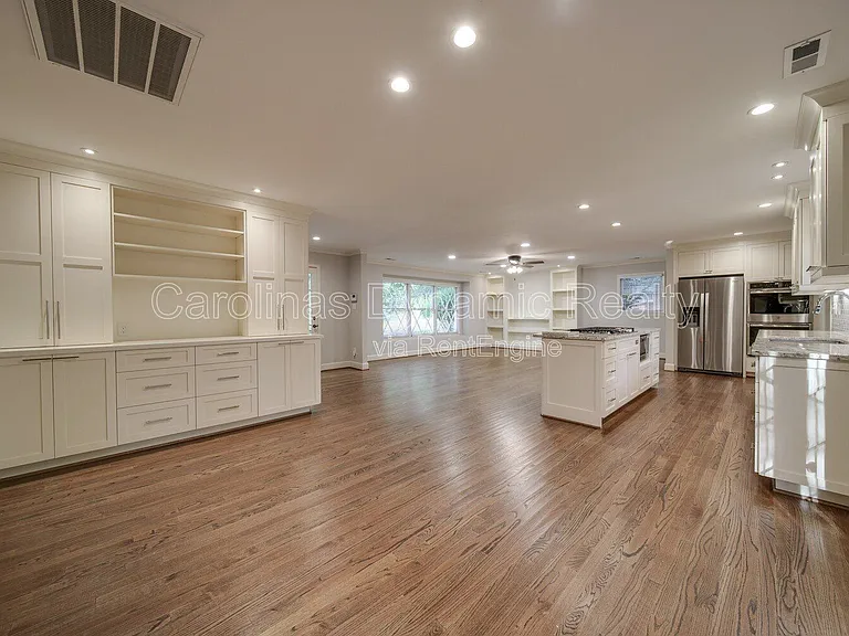 6700 Castlegate Dr — Photo 50