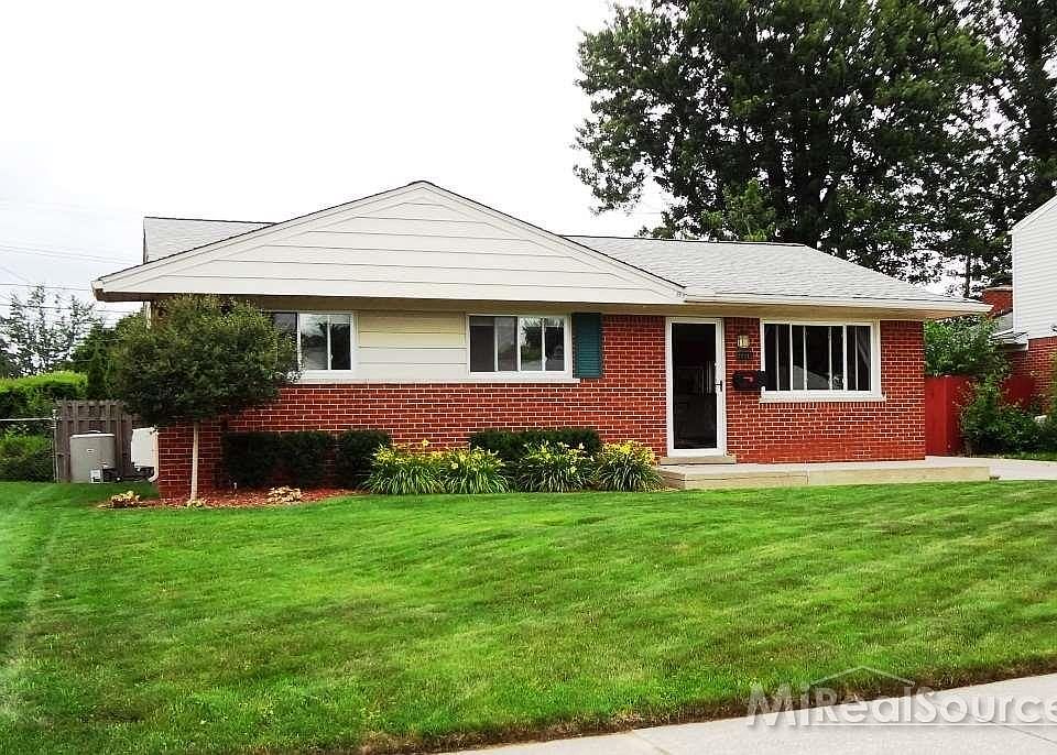 1st image of 39343 Millington Dr