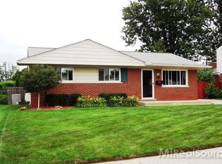 39343 Millington Dr, Sterling Heights, MI 48313