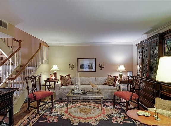4th image of 401 Bowling Ave Unit 14