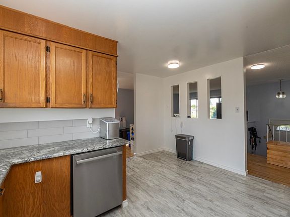 4th image of 14215 78th St NW