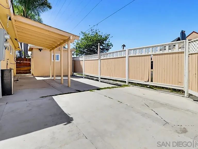 3095 L St — Photo 33