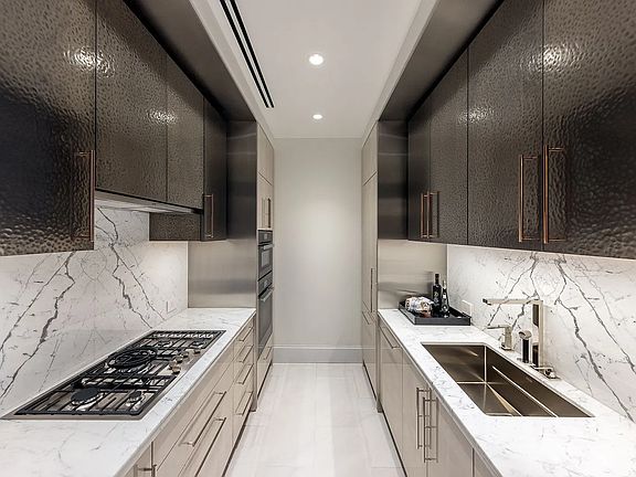 5th image of 217 W 57th St #61N