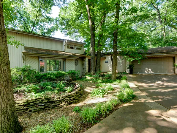 4364 E Linwood Street, Springfield, MO 65809