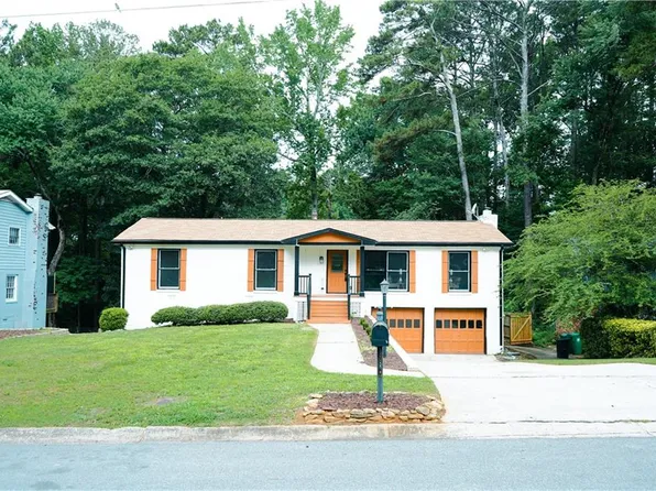 1572 Darwen Ln, Tucker, GA 30084