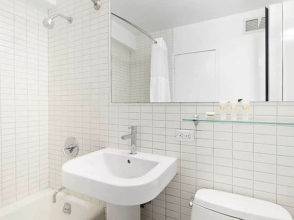 5th image of 222 E 39th St APT 9F
