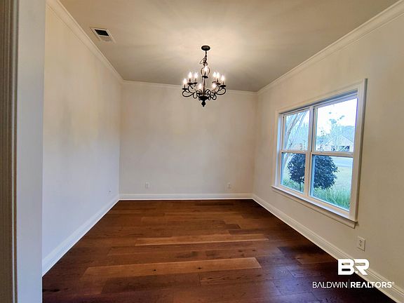 5th image of 247 Falls Creek St