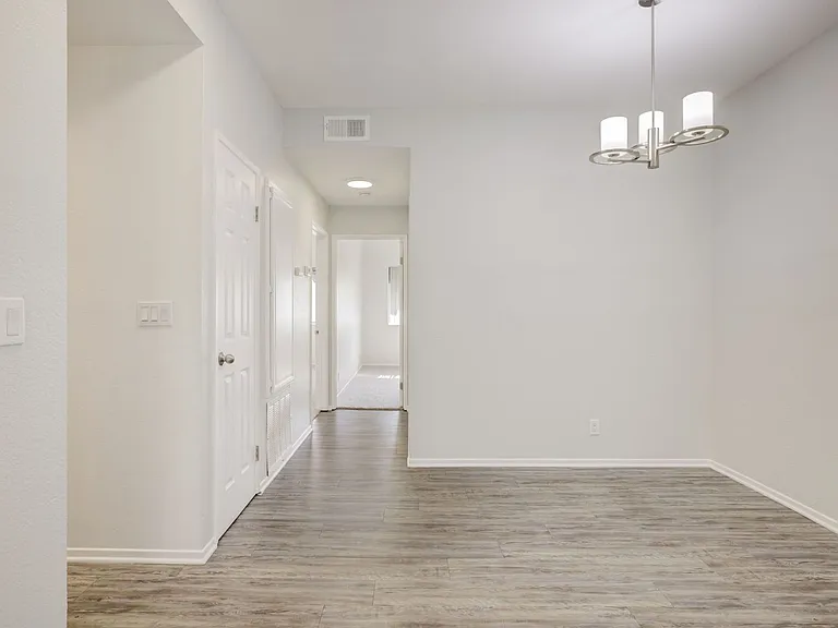 711 N. Sweetzer Ave — Photo 21