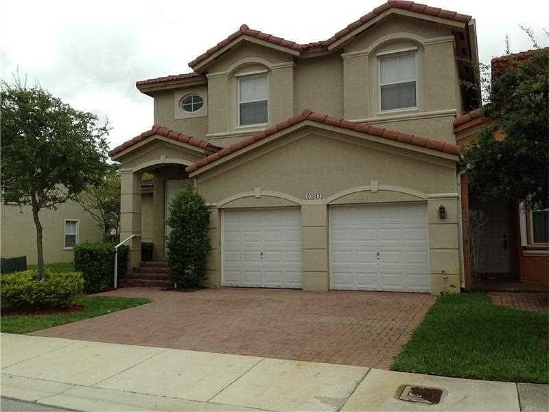 1st image of 10947 NW 87th Ln