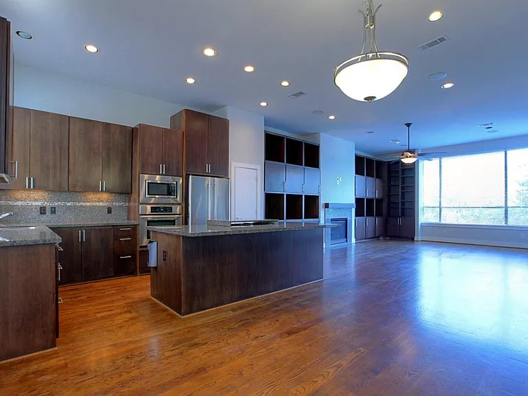 1504 Hazel St — Photo 8
