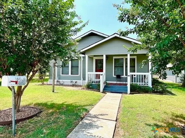 101 W Lacy St, Cuero, TX 77954