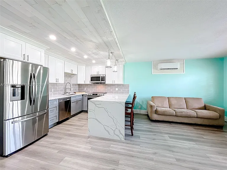 226 Newport Ct #O — Photo 15