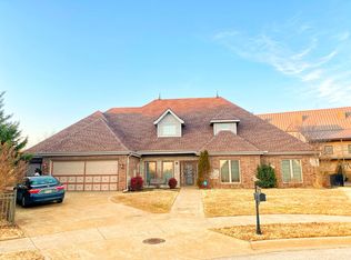 300 SW Bordeaux Ct, Bentonville, AR 72712