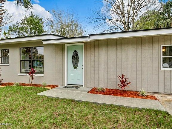 2nd image of 1831 HAWAII Drive E