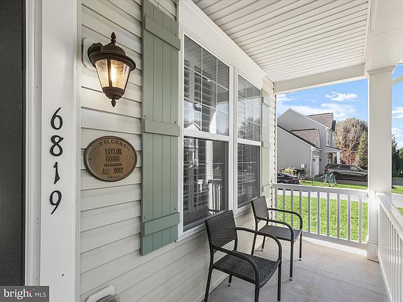 3rd image of 6819 Little Barley Dr