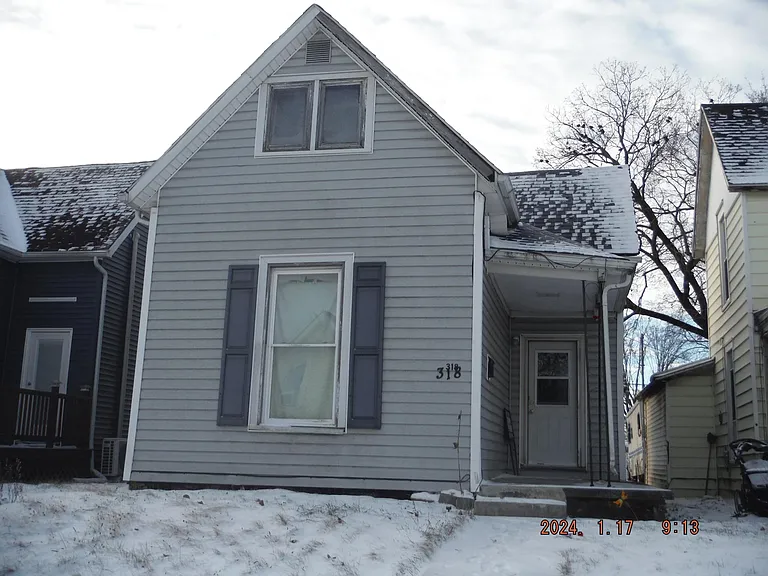 318 E South C St — Photo 1