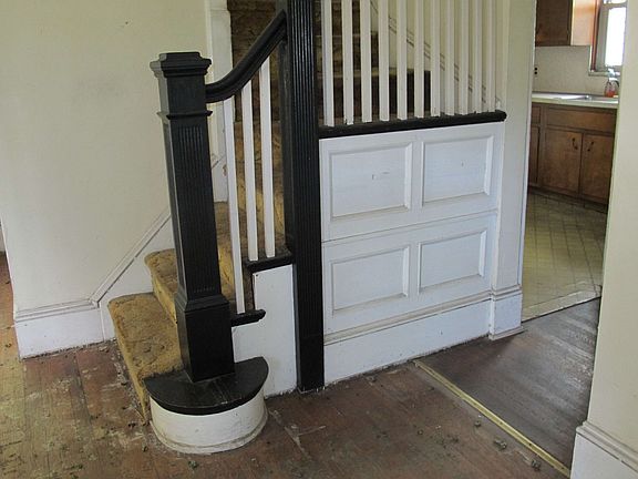 5th image of 202 Saint Pauls Ave