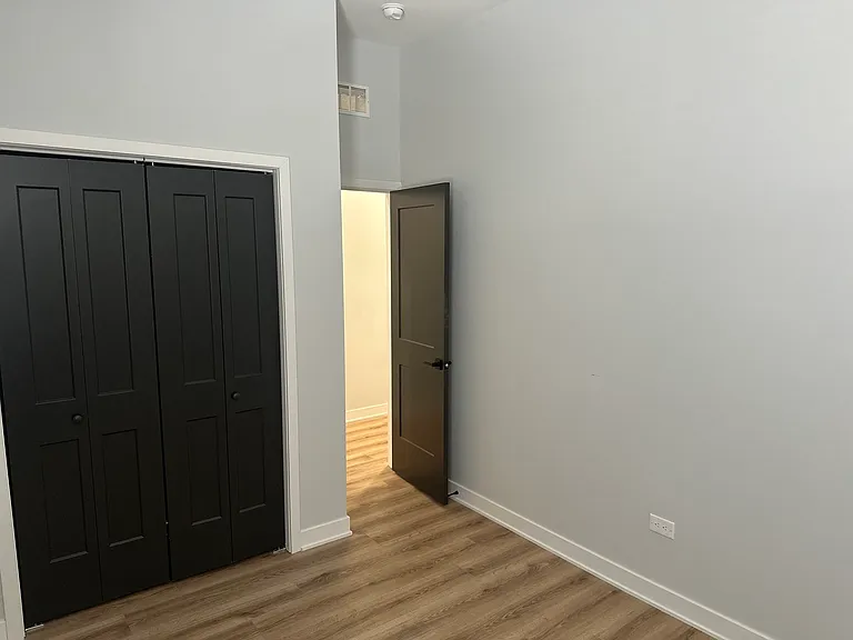 6552 S Champlain Ave #2 — Photo 8