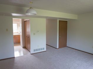 3194 Vineyard Ct, Fairview, PA 16415