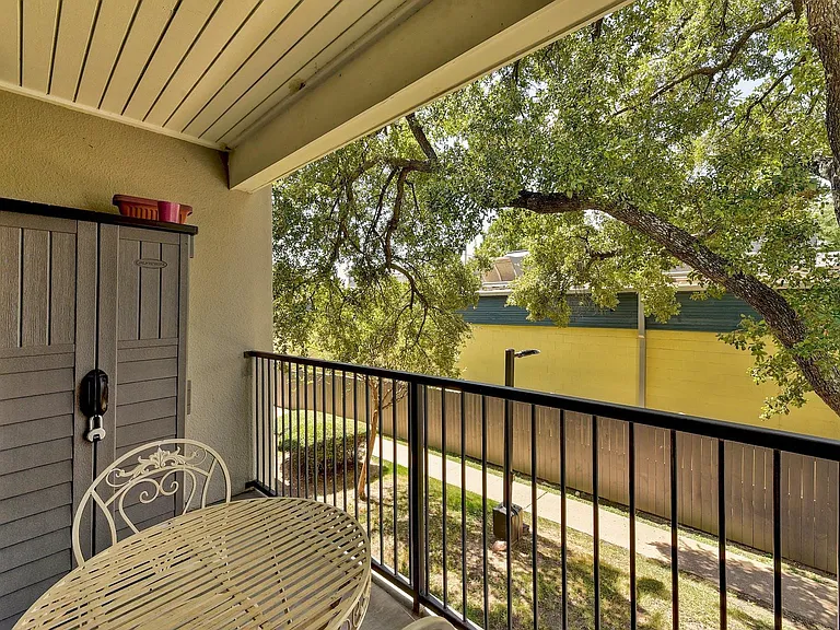 935 La Posada Dr #213 — Photo 14