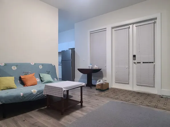 16777 16a Ave, Surrey, BC V3Z 0T3