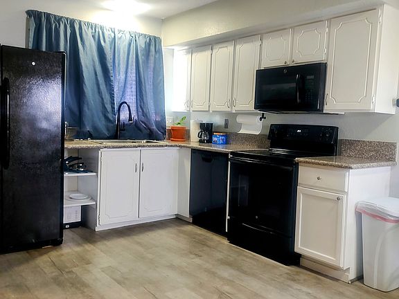 2nd image of 4654 Monterey Cir Unit 4