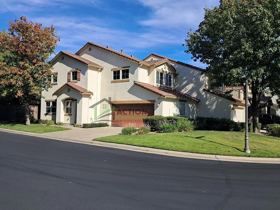 300 Indian Runner Ct