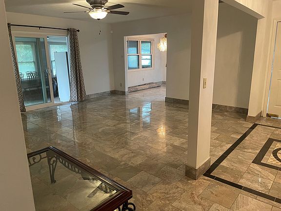 4th image of 2809 Heathe Ct