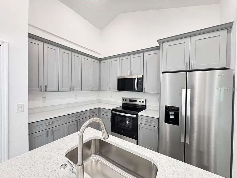13376 SW 49th Ave — Photo 18
