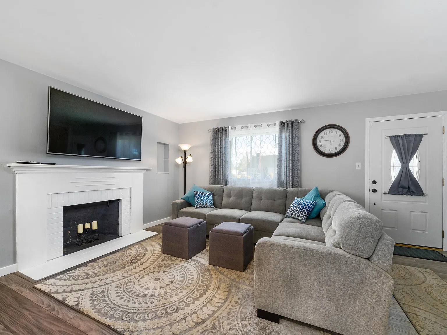 4 bed, 2040 sqft, $3,400 — Photo 2