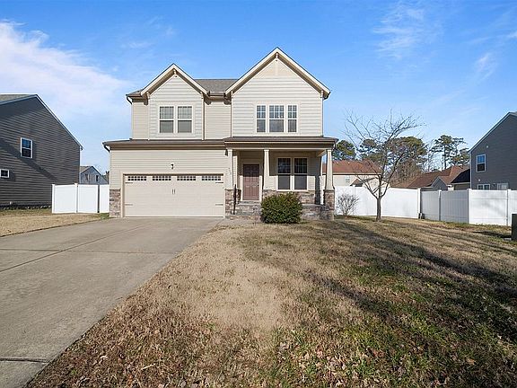 4th image of 712 Daylily Ln