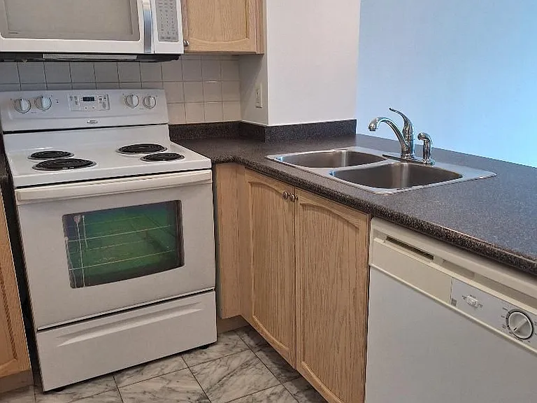 18 Yonge St #1702 — Photo 29