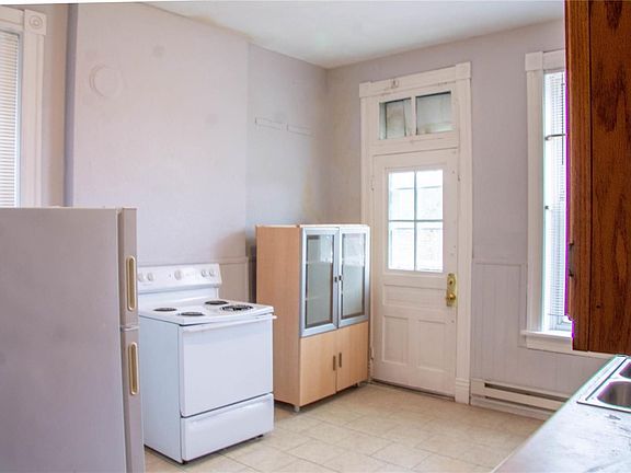 2nd image of 1956 Withnell Ave #A